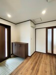 間口を広げてゆったりした玄関ホール。