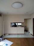工事前
既存キッチン､吊戸･下がり壁の解体から工事スタートです。