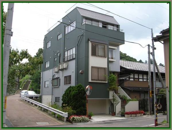 小千谷　リフォーム　外壁塗装　外壁はりかえ　三階建て住宅
高床　高床式　高床住宅　長岡　デザイン住宅　狭小敷地
長岡　まるごとリフォーム(外壁塗装・張替リフォーム)