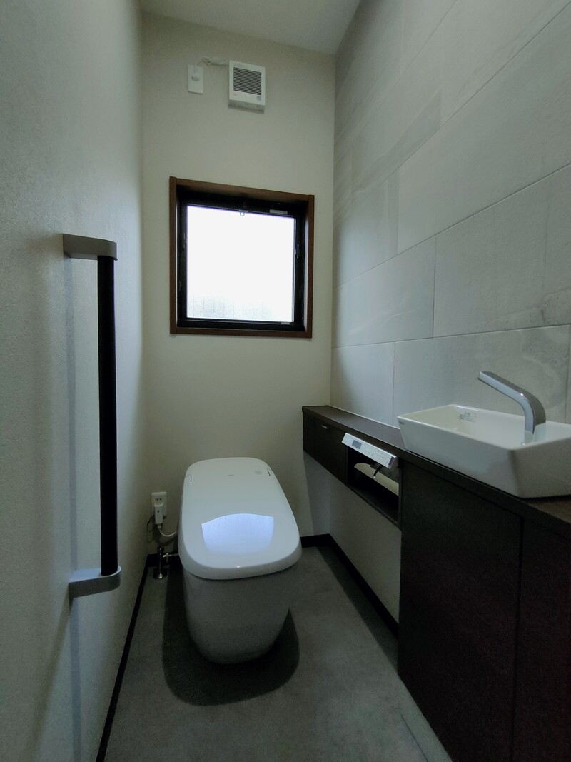 トイレリフォーム　サティスＸ　長岡市　エコカラット(トイレリフォーム)