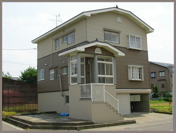 小千谷市　リフォーム　キッチン　外壁塗装　外壁はりかえ
高床　高床式　高床住宅　長岡　外まわりリフォーム　風除室(外壁塗装・張替リフォーム)