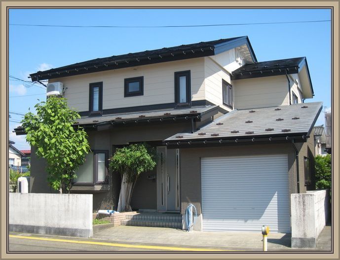 長岡市　塗装　リフォーム　外壁塗装　屋根塗装
ツーバイフォー　小千谷　シャッター塗装　ツートン外壁(外壁塗装・張替リフォーム)
