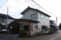 外観　完成後
全ての窓を断熱ｻｯｼに。断熱材を入れ暖かい住まいに。
外壁は金属系ｻｲﾃﾞｨﾝｸﾞに張替え。