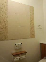 トイレリフォーム　小千谷市　トイレ壁　イナックス　ＩＮＡＸ
エコカラット　消臭パネル　調湿　調湿パネル　湿気　脱臭(トイレリフォーム)