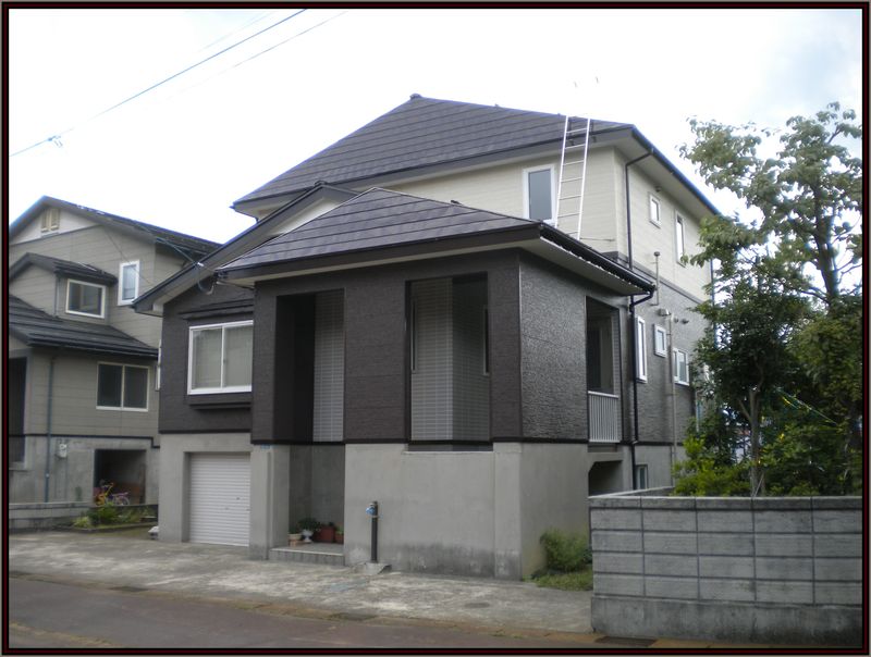 外壁リフォーム　外壁塗装　小千谷　長岡　屋根塗装　遮熱塗装　遮熱塗料
ツートン外壁　高床住宅　高床式　ツートン塗装　高床リフォーム　補助金
茶色外壁塗装　濃い茶色外壁塗装　小千谷市リフォーム　塗装前後写真
２０年目リフォーム
小千谷市克雪補助金　タイル外壁塗装(外壁塗装・張替リフォーム)
