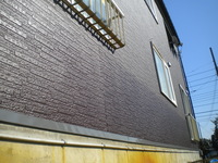 井戸水のはね返る外壁部分は
３回塗り仕上げの上にさらに
ナノコート仕上げ。