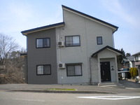 【工事前】
白色部分がかなりくすんでしまいました。