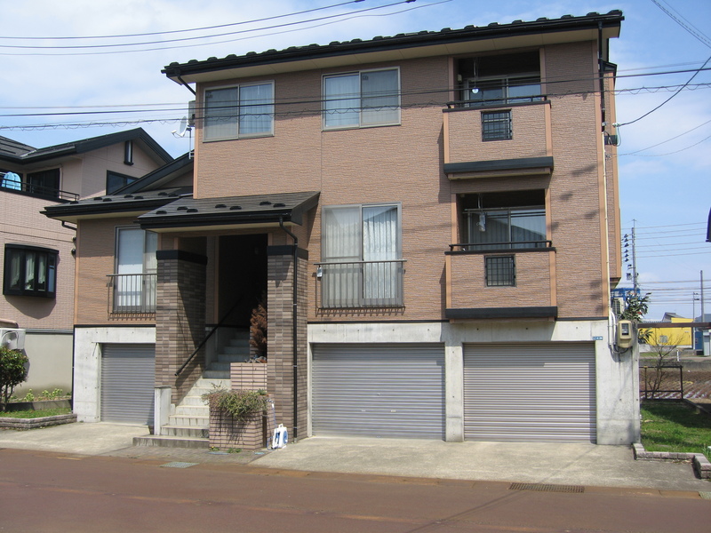 クリヤー塗装　外壁塗装　外壁リフォーム　外壁クリヤー塗装　シャッター塗装
小千谷市リフォーム　長岡市リフォーム　小千谷市塗装　屋根塗装(外壁塗装・張替リフォーム)