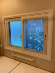 内窓設置（浴室）
ブラインドインサッシで汚れやカビを気にすることなくお掃除楽々。
